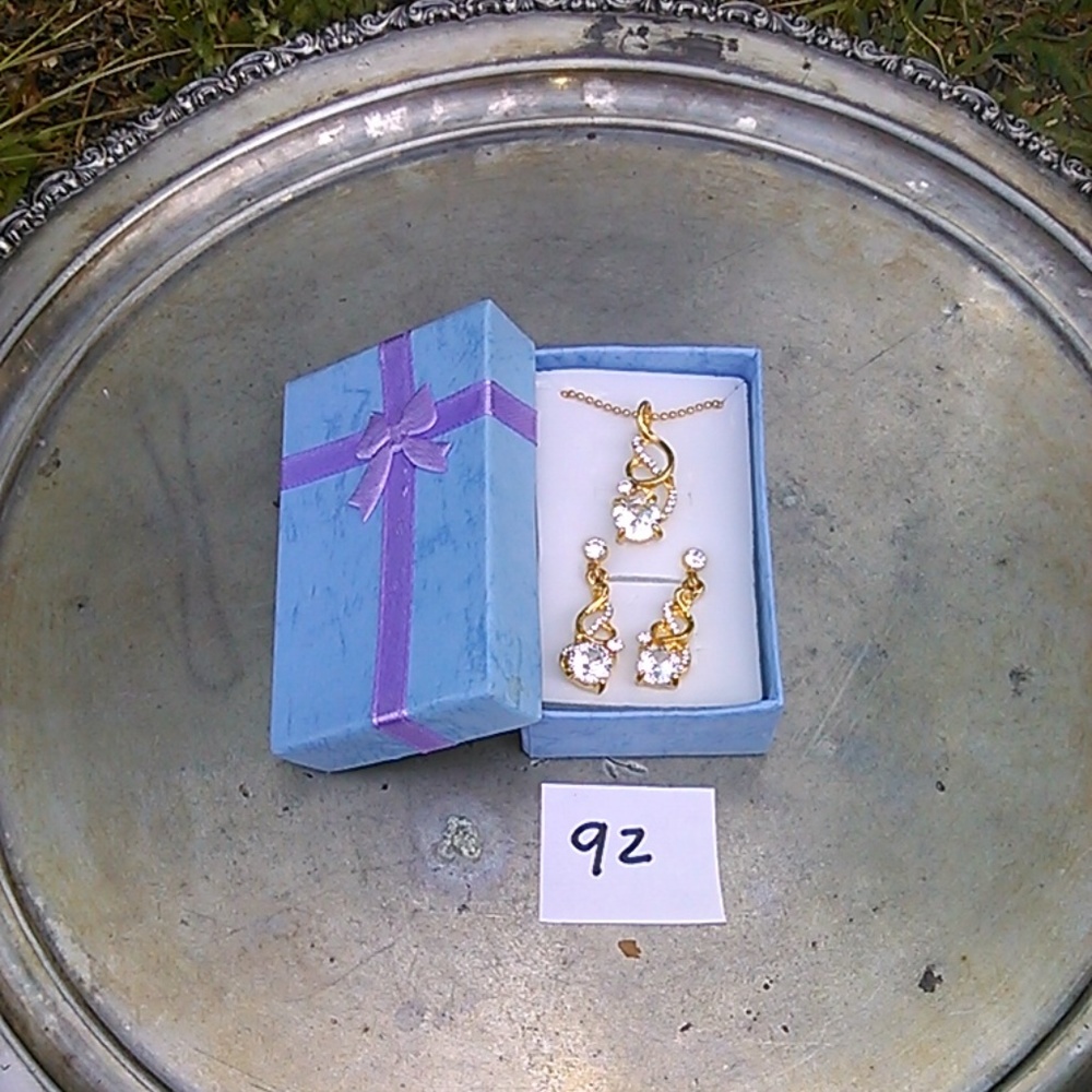 necklace and earring set